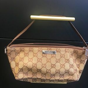 Authentic gucci pochette